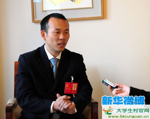 图为邢镭代表接受新华网采访。新华网 谢筱淼